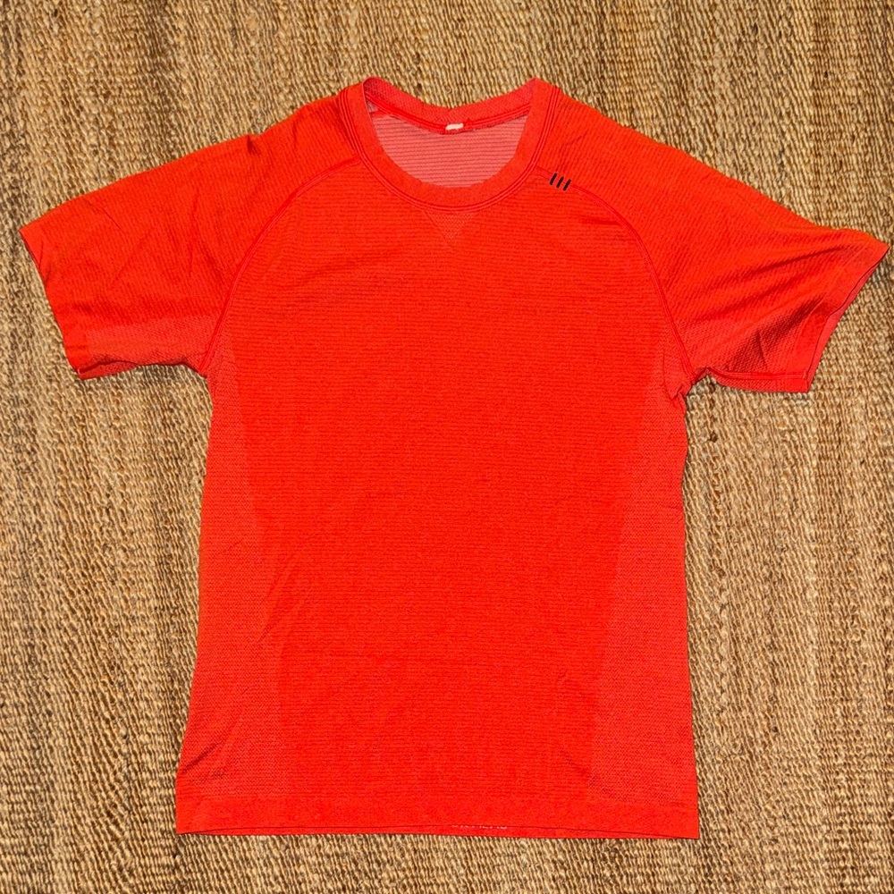 lululemon athletica Vibrant Orange Short Sleeve Tee